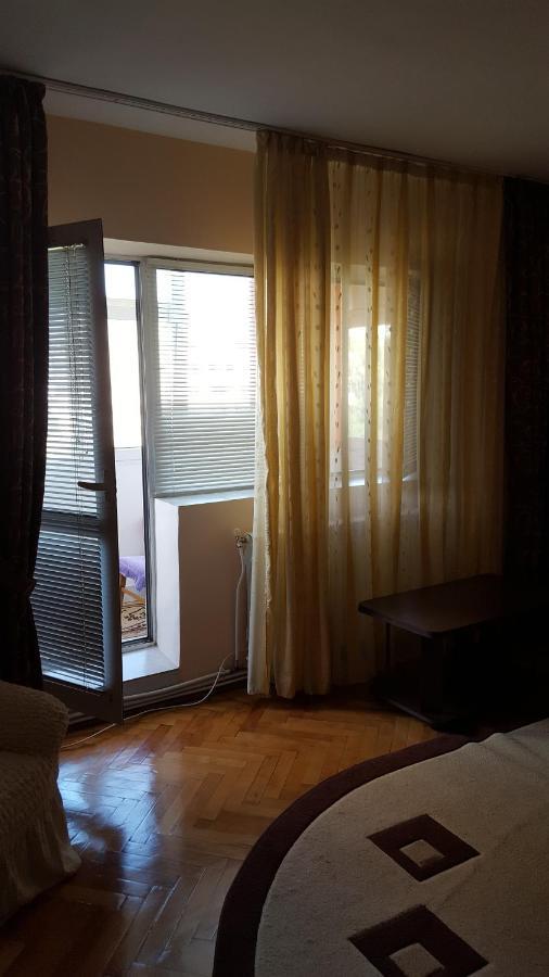 Apartament Cu 2 Camere Spatioase In Centrul Orasului - Andrei Brăila Exteriör bild